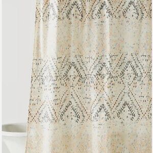 New Anthropologie Lorin Shower Curtain.